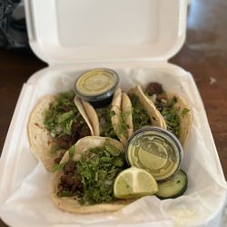 Los Potros - Street tacos with salsa rojo and salsa verdes
