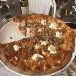 MEATBALL & RICOTTA pizza MEATBALL & RICOTTA pizza