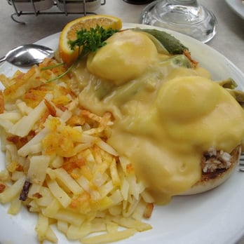 Schooner or Later - Crab & Avocado Benedict with non crispy hashbrowns - Sandwiches Near Me - Long Beach, California