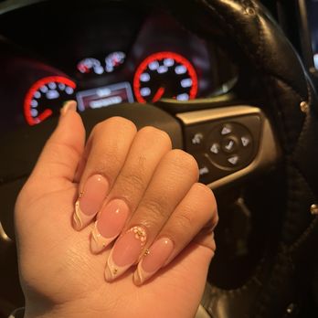 Modern Nail Bar - Beautiful set done by Maggie! - Nail Salons Near Me - Keller, Texas Modern Nail Bar - Beautiful set done by Maggie! - Nail Salons Near Me - Keller, Texas