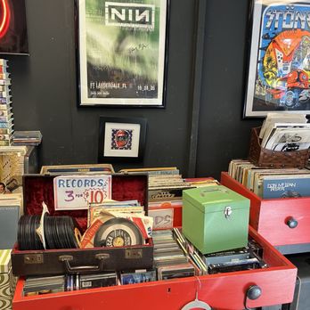 Music Heals - Music Heals - Vinyl Records Near Me - Palm Springs, California Music Heals - Music Heals - Vinyl Records Near Me - Palm Springs, California