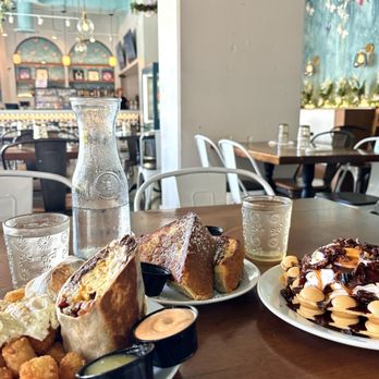 Wake ‘n Bacon - The Phatty, Turtle Waffle, French Toast - Breakfast & Brunch Near Me - Chicago, Illinois Wake ‘n Bacon - The Phatty, Turtle Waffle, French Toast - Breakfast & Brunch Near Me - Chicago, Illinois