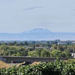 Treveri Cellars - Beautiful view of Mr. Adam's today from the patio.