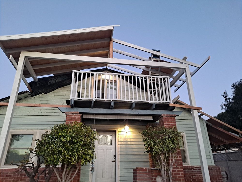 Slide of Alfaros and Son Roofing