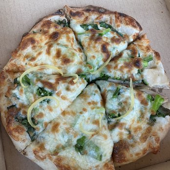 Mahi’ai Table - Mushroom pizza - Cocktail Bars Near Me - Kapolei, Hawaii