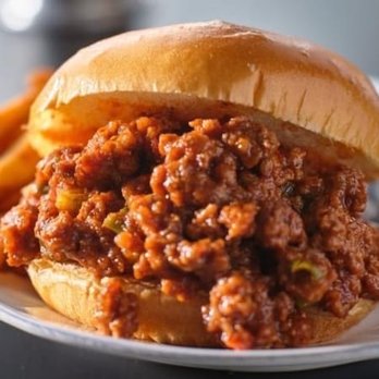 Outriggers Bar & Grill - Sloppy Joes - Cajun/Creole Near Me - Freeport, Texas