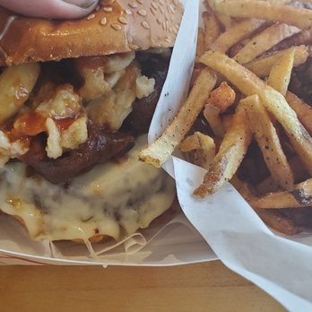 Brgr Stop - Oooh La la! This burger was amazing! - Burgers Near Me - Coconut Creek, Florida