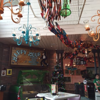 Chuy's - Chuy's bar area. - Tex-Mex Near Me - Columbus, Ohio