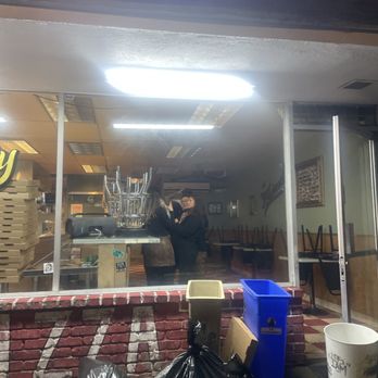 The Friendly - Claimed they were closed and they have a party going on prior to "closed hours" - Pizza Near Me - San Diego, California The Friendly - Claimed they were closed and they have a party going on prior to "closed hours" - Pizza Near Me - San Diego, California