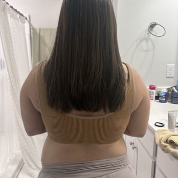 Salon Alexandria - Uneven hair cut and streaky blonde. - Hair Salons Near Me - Mount Pleasant, South Carolina Salon Alexandria - Uneven hair cut and streaky blonde. - Hair Salons Near Me - Mount Pleasant, South Carolina