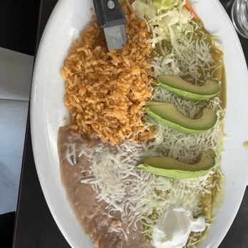 Javi's Modesto Mexican Restaurant - Enchilada supreme - verdes sauce, cheese only - Mexican Near Me - Modesto, California