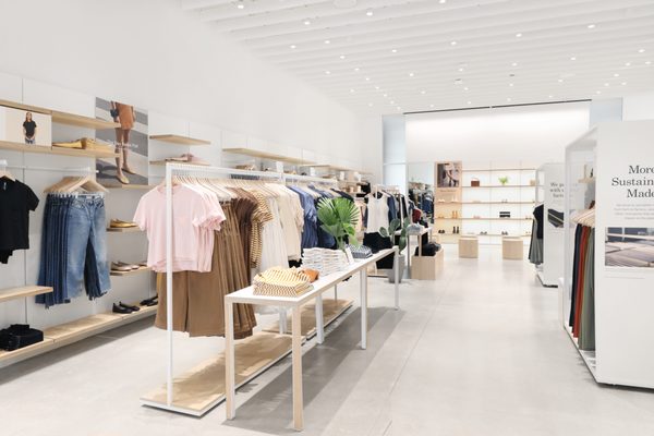 Everlane by null