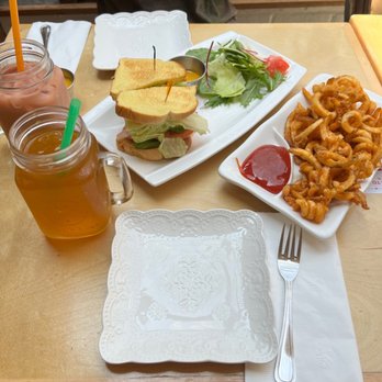 Prince Tea House - Twister Fries California Sandwich Iced Peach Green Tea - Desserts Near Me - Brooklyn, New York Prince Tea House - Twister Fries California Sandwich Iced Peach Green Tea - Desserts Near Me - Brooklyn, New York