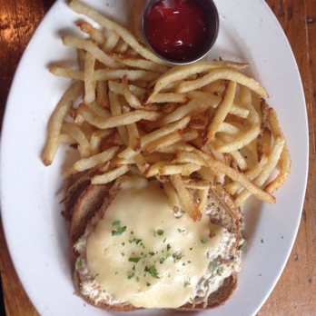 FlatIron Kitchen & Taphouse - Tuna melt - New American Near Me - Davidson, North Carolina