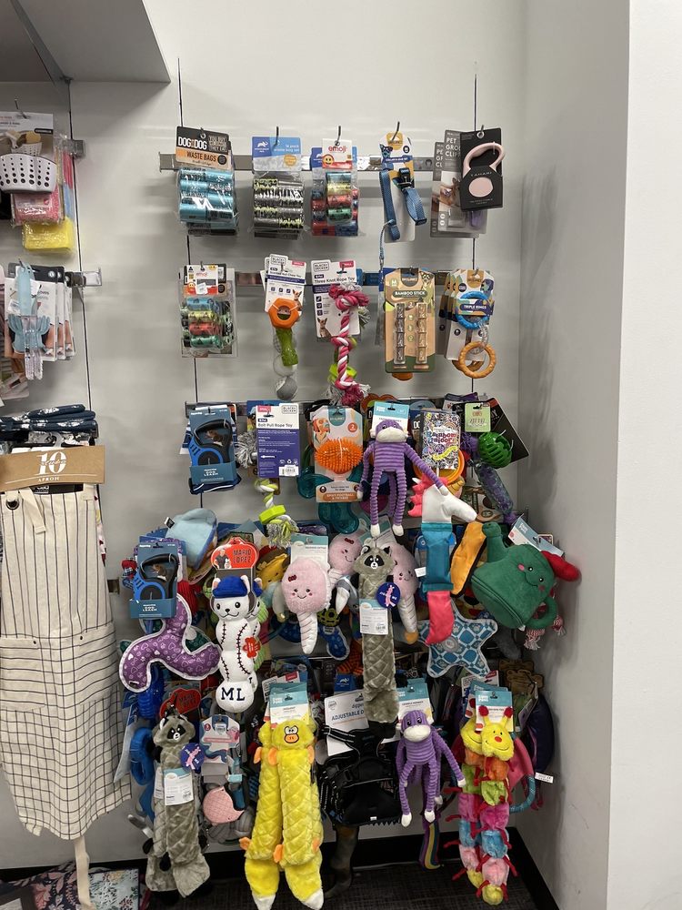 MACY’S Updated July 2024 43 Photos & 20 Reviews 300 Lehigh Valley