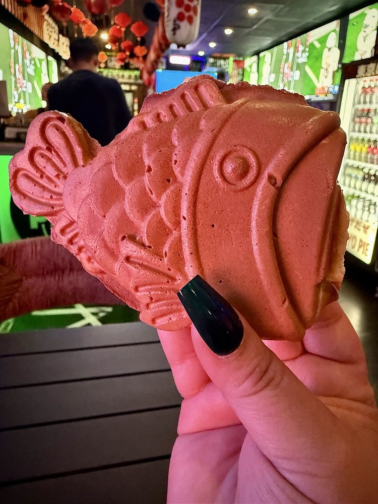 Social spots from Tokyo Pie