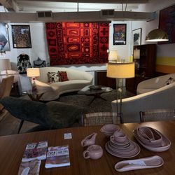 Mid Mod Collective - Vintage furniture