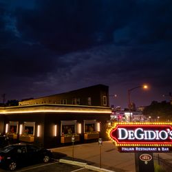DeGidio's Restaurant & Bar, St. Paul - DeGidio's at night of the exterior