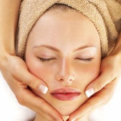 Maya Threading & Beauty - Chair facials