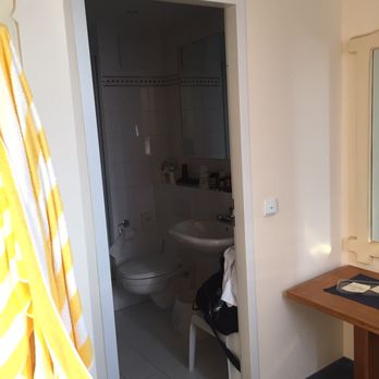Klosterhotel Ludwig der Bayer - Bathroom in room. - Hotels Near Me - Ettal, BY