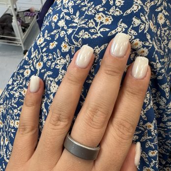 Nail club - Nail Salons Near Me - Los Angeles, California