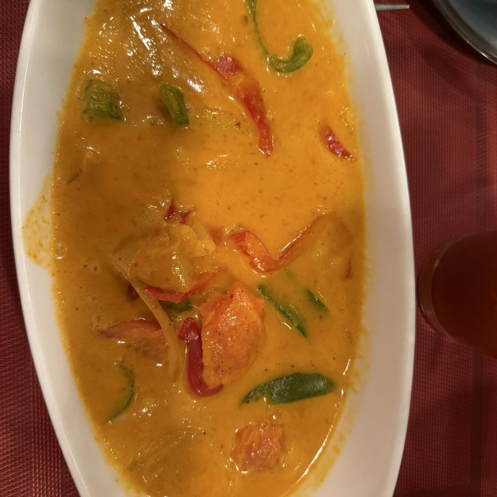 Eagle Thai Cuisine Mclean - Salmon Mango Curry - Thai Near Me - Yonkers, New York Eagle Thai Cuisine Mclean - Salmon Mango Curry - Thai Near Me - Yonkers, New York