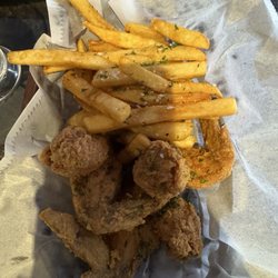 Sylks - 3 piece chicken and fries.