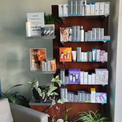 Hand & Stone Massage and Facial Spa
