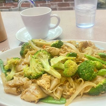 Tee Jay's Corner Cafe - Drunken Noods and that extra hot sauce on the side - Indonesian Near Me - Carson City, Nevada