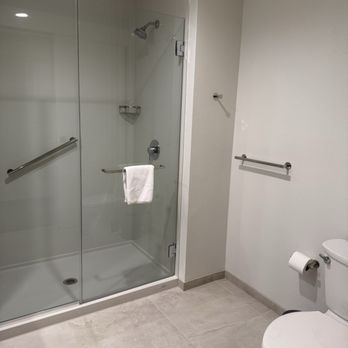 Hyatt House - Bathroom - Hotels Near Me - Fresno, California Hyatt House - Bathroom - Hotels Near Me - Fresno, California