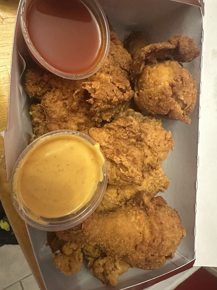 Southern Style Chicken & Waffle Logo