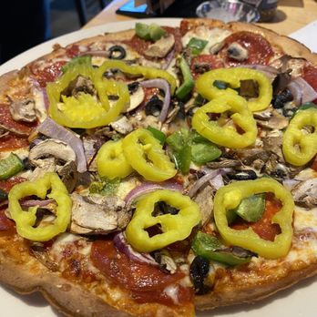 Old Chicago Pizza + Taproom - CHICAGO 7 CAULIFLOWER CRUST PIZZA - Pizza Near Me - Fort Worth, Texas