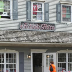 Julia's Gift Shoppe