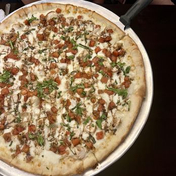 Vinzo's - Chicken Fiesta 16" pizza - Pizza Near Me - Casselberry, Florida Vinzo's - Chicken Fiesta 16" pizza - Pizza Near Me - Casselberry, Florida
