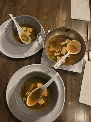 Le Thai by null