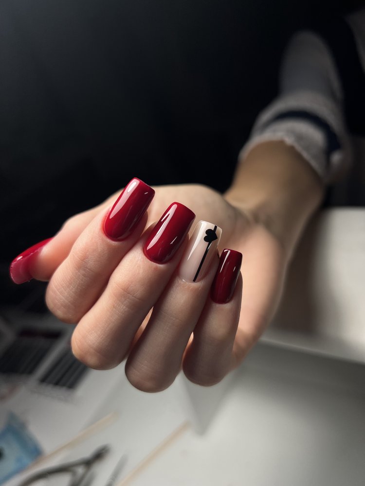 Souli Nails Studio Logo