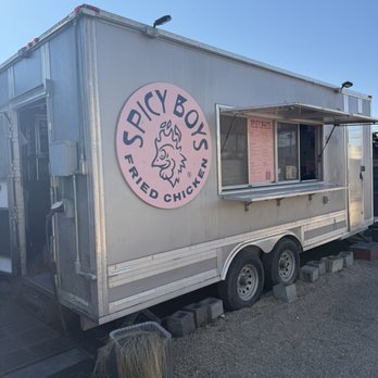 St Elmo Brewing Company - Spicy Boys Food Truck - Breweries Near Me - Austin, Texas St Elmo Brewing Company - Spicy Boys Food Truck - Breweries Near Me - Austin, Texas