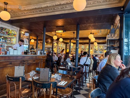 Les Antiquaires by null