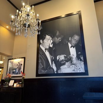 Maggiano's - Interior - Italian Near Me - Las Vegas, Nevada Maggiano's - Interior - Italian Near Me - Las Vegas, Nevada