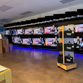 Best Deal Office - Biggggg TV wall - Electronics Near Me - Las Vegas, Nevada Best Deal Office - Biggggg TV wall - Electronics Near Me - Las Vegas, Nevada