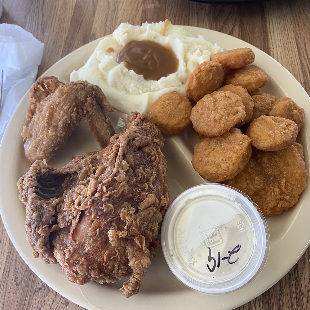 Everybody's Restaurant - White meat chicken with mashed potatoes and gravy & fried squash. - Southern Near Me - Jacksonville, Florida