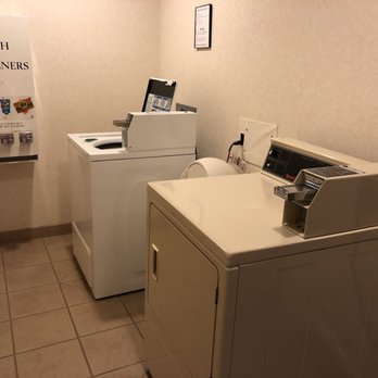 Hampton Inn & Suites Springfield - Laundry room - Hotels Near Me - Springfield, Missouri Hampton Inn & Suites Springfield - Laundry room - Hotels Near Me - Springfield, Missouri