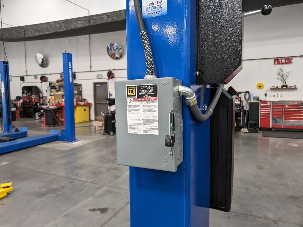Slide of EVie Electric