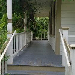 Neely-Soames Historic Homestead - Love this porch!!