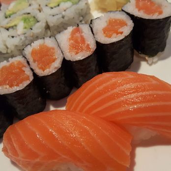 Cryster Asian Diner - Shrimp Crunch Roll, Sushi Roll, Salmon Sushi - Diners Near Me - Topeka, Kansas