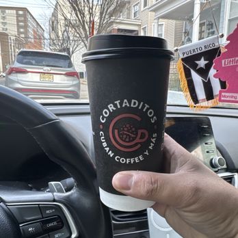Cortaditos - Union City - Cafe con leche Más Grande. - Sandwiches Near Me - Union City, New Jersey
