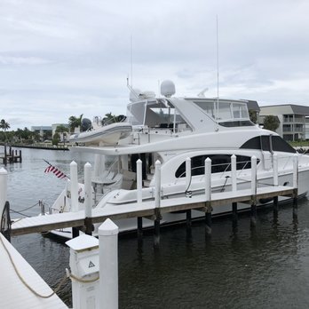Gramma Dot's - Seafood Near Me - Sanibel, Florida