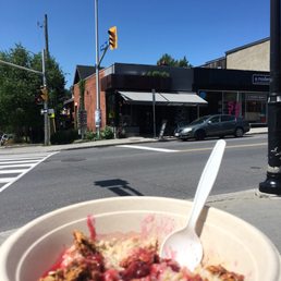 I tried to focus on the building and kind of didn't look at the result.. delicious regardless. I tried to focus on the building and kind of didn't look at the result.. delicious regardless.