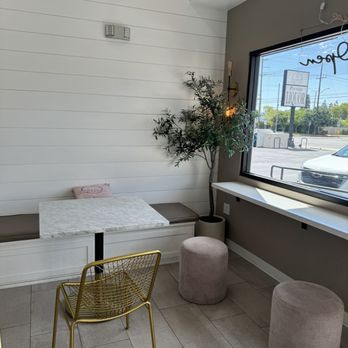 Coffea - Coffee & Tea Near Me - Toluca Lake, California
