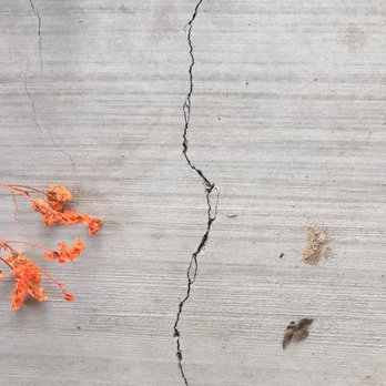 AJM Construction Services - Deep crack, which is further splintering. Sub-par work. - Fences & Gates Near Me - Fountain Valley, California AJM Construction Services - Deep crack, which is further splintering. Sub-par work. - Fences & Gates Near Me - Fountain Valley, California
